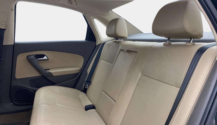 2016 Volkswagen Vento HIGHLINE 1.5 AT, Diesel, Automatic, 53,766 km, Right Side Rear Door Cabin