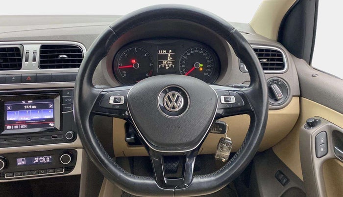 2016 Volkswagen Vento HIGHLINE 1.5 AT, Diesel, Automatic, 53,766 km, Steering Wheel Close Up