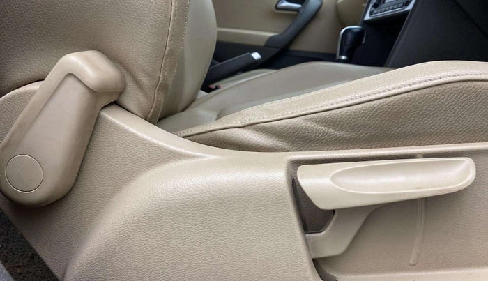2016 Volkswagen Vento HIGHLINE 1.5 AT, Diesel, Automatic, 53,766 km, Driver Side Adjustment Panel