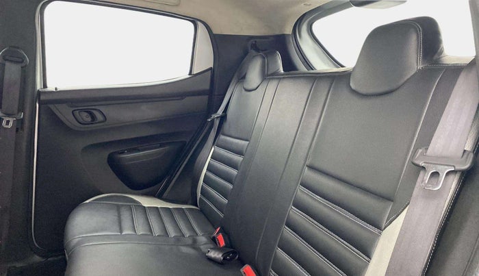 2021 Renault Kwid RXT 1.0 (O), Petrol, Manual, 44,906 km, Right Side Rear Door Cabin