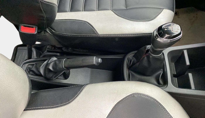 2021 Renault Kwid RXT 1.0 (O), Petrol, Manual, 44,906 km, Gear Lever