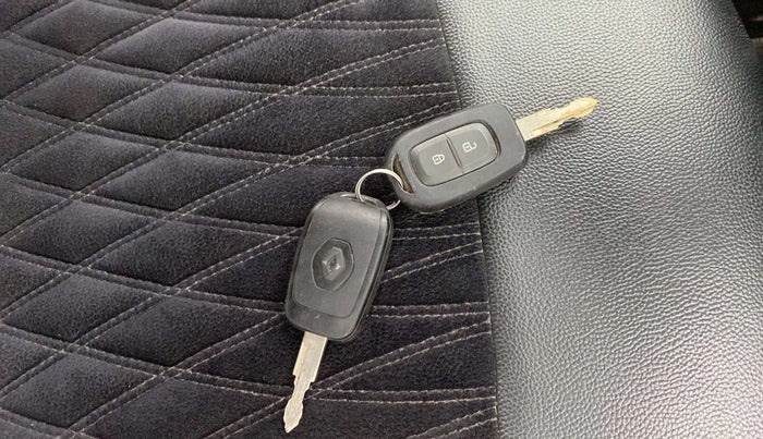 2019 Renault Kwid RXT 1.0 (O), Petrol, Manual, 12,592 km, Key Close Up
