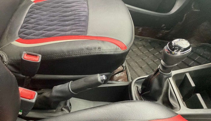 2019 Renault Kwid RXT 1.0 (O), Petrol, Manual, 12,592 km, Gear Lever