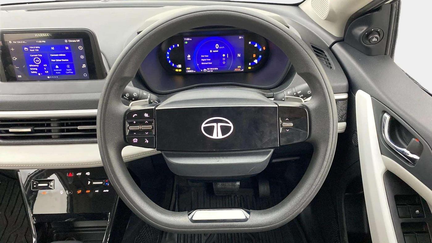 2023 Tata NEXON CREATIVE  AMT 1.2 PETROL, Petrol, Automatic, 30,844 km, Steering Wheel Close Up