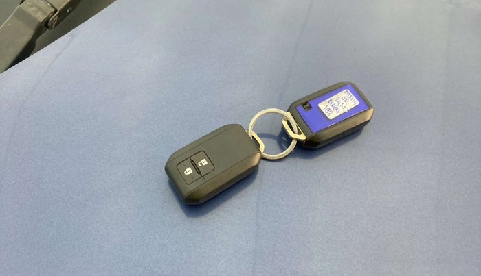2021 Maruti Ertiga ZXI SHVS, Petrol, Manual, 35,271 km, Key Close Up