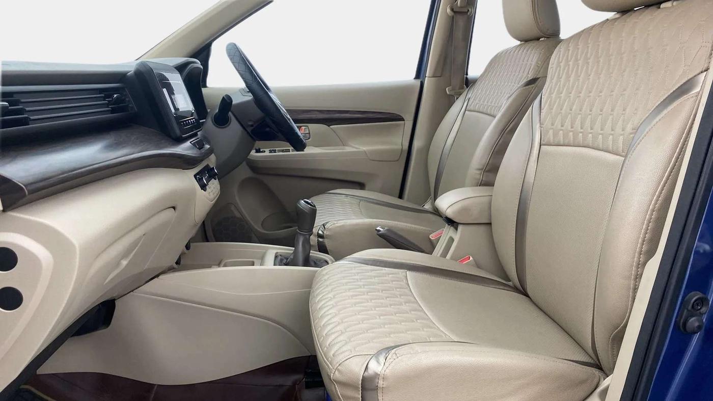 2021 Maruti Ertiga ZXI SHVS, Petrol, Manual, 35,271 km, Right Side Front Door Cabin