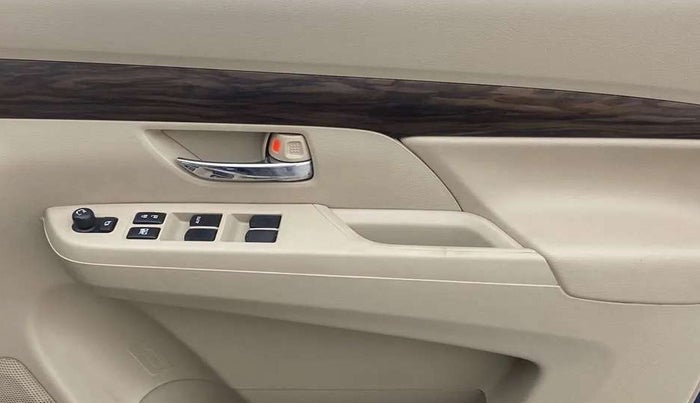 2021 Maruti Ertiga ZXI SHVS, Petrol, Manual, 35,271 km, Driver Side Door Panels Control