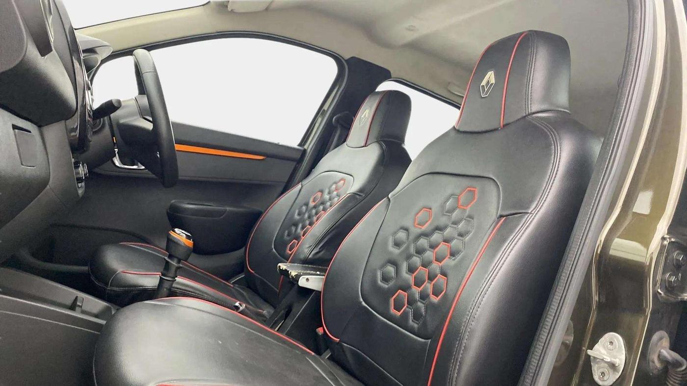 2019 Renault Kwid CLIMBER 1.0 (O), Petrol, Manual, 68,402 km, Right Side Front Door Cabin