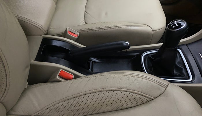 2018 Maruti Ciaz ALPHA 1.5 SHVS PETROL, Petrol, Manual, 45,774 km, Gear Lever