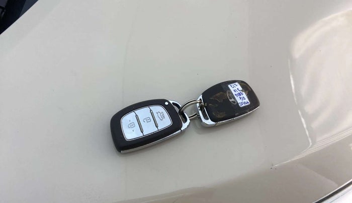 2013 Hyundai Grand i10 ASTA 1.2 KAPPA VTVT, Petrol, Manual, 34,507 km, Key Close Up
