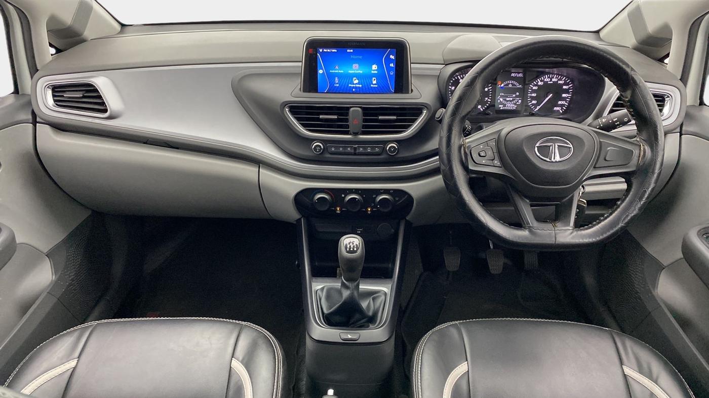 2021 Tata ALTROZ XM PLUS PETROL, Petrol, Manual, 23,745 km, Dashboard