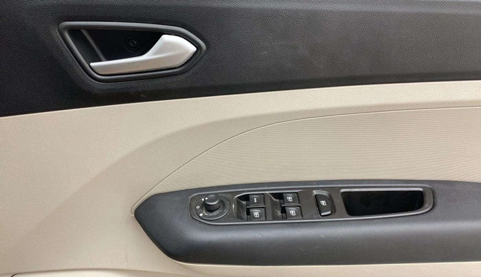 2023 Renault TRIBER RXZ AMT DUAL TONE, Petrol, Automatic, 8,087 km, Driver Side Door Panels Control