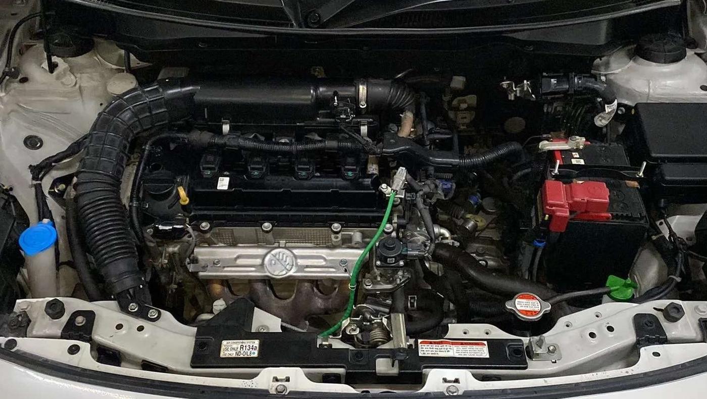 2022 Maruti Swift VXI, Petrol, Manual, 28,940 km, Open Bonet