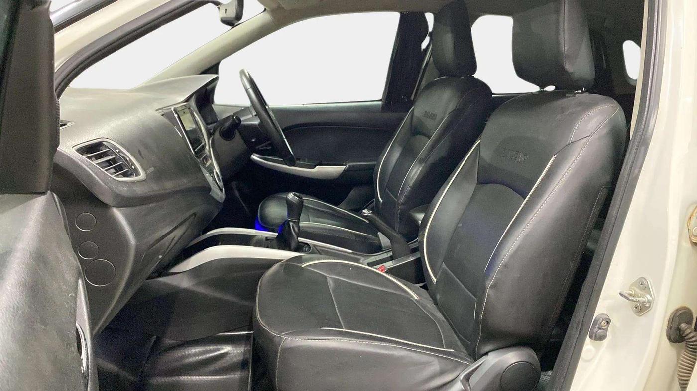 2017 Maruti Baleno ALPHA DIESEL 1.3, Diesel, Manual, 60,440 km, Right Side Front Door Cabin