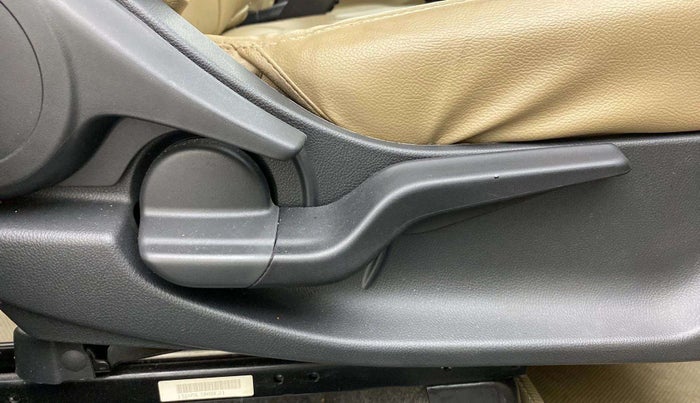 2019 Honda Amaze 1.2L I-VTEC VX, Petrol, Manual, 35,916 km, Driver Side Adjustment Panel