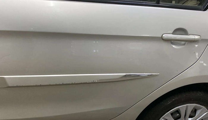 2016 Maruti Ciaz VXI+, Petrol, Manual, 90,753 km, Rear left door - Slightly dented