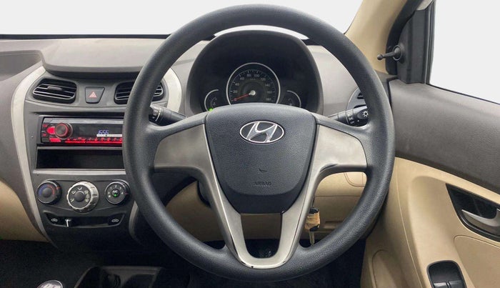 2016 Hyundai Eon SPORTZ, Petrol, Manual, 37,892 km, Steering Wheel Close Up