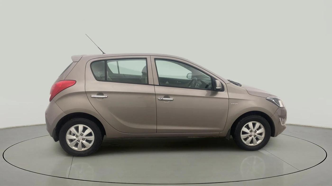 2014 Hyundai i20 ASTA 1.2, Petrol, Manual, 36,228 km, Right Side