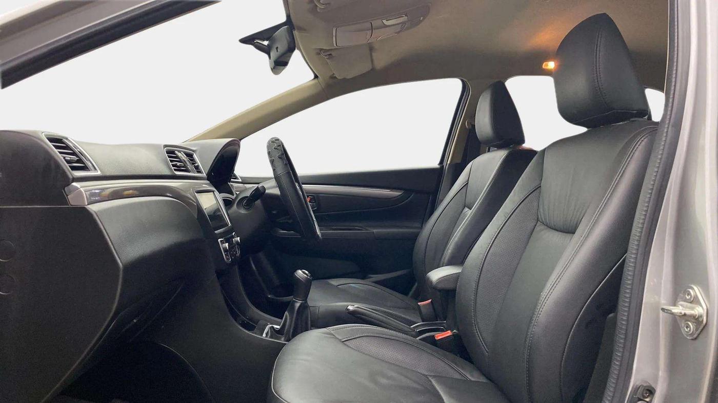 2021 Maruti Ciaz S 1.5 MT PETROL, Petrol, Manual, 66,084 km, Right Side Front Door Cabin