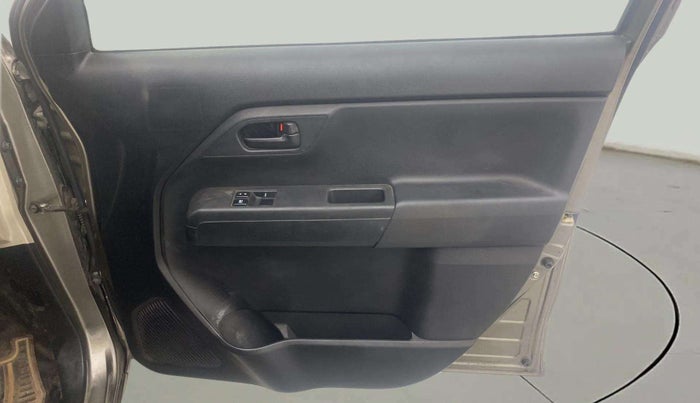 2019 Maruti New Wagon-R LXI CNG (O) 1.0, CNG, Manual, 80,699 km, Driver Side Door Panels Control