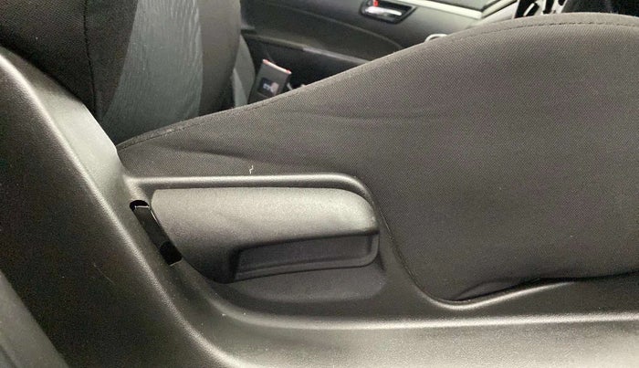 2015 Maruti Swift VXI, Petrol, Manual, 76,473 km, Driver Side Door Panels Control
