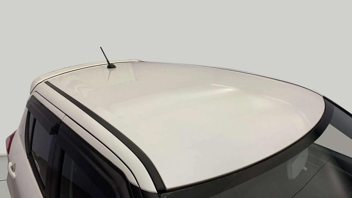 2015 Maruti Swift VXI, Petrol, Manual, 76,473 km, Roof