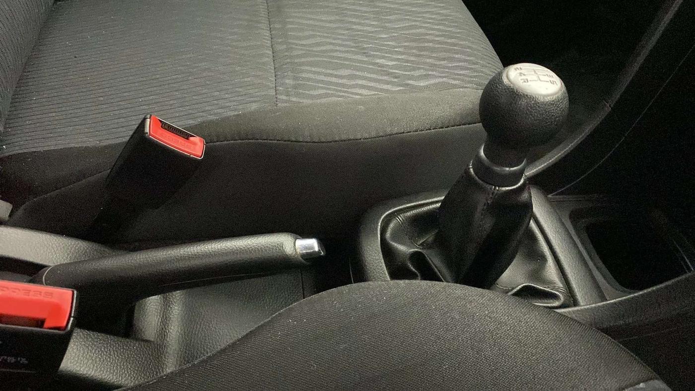 2015 Maruti Swift VXI, Petrol, Manual, 76,473 km, Gear Lever