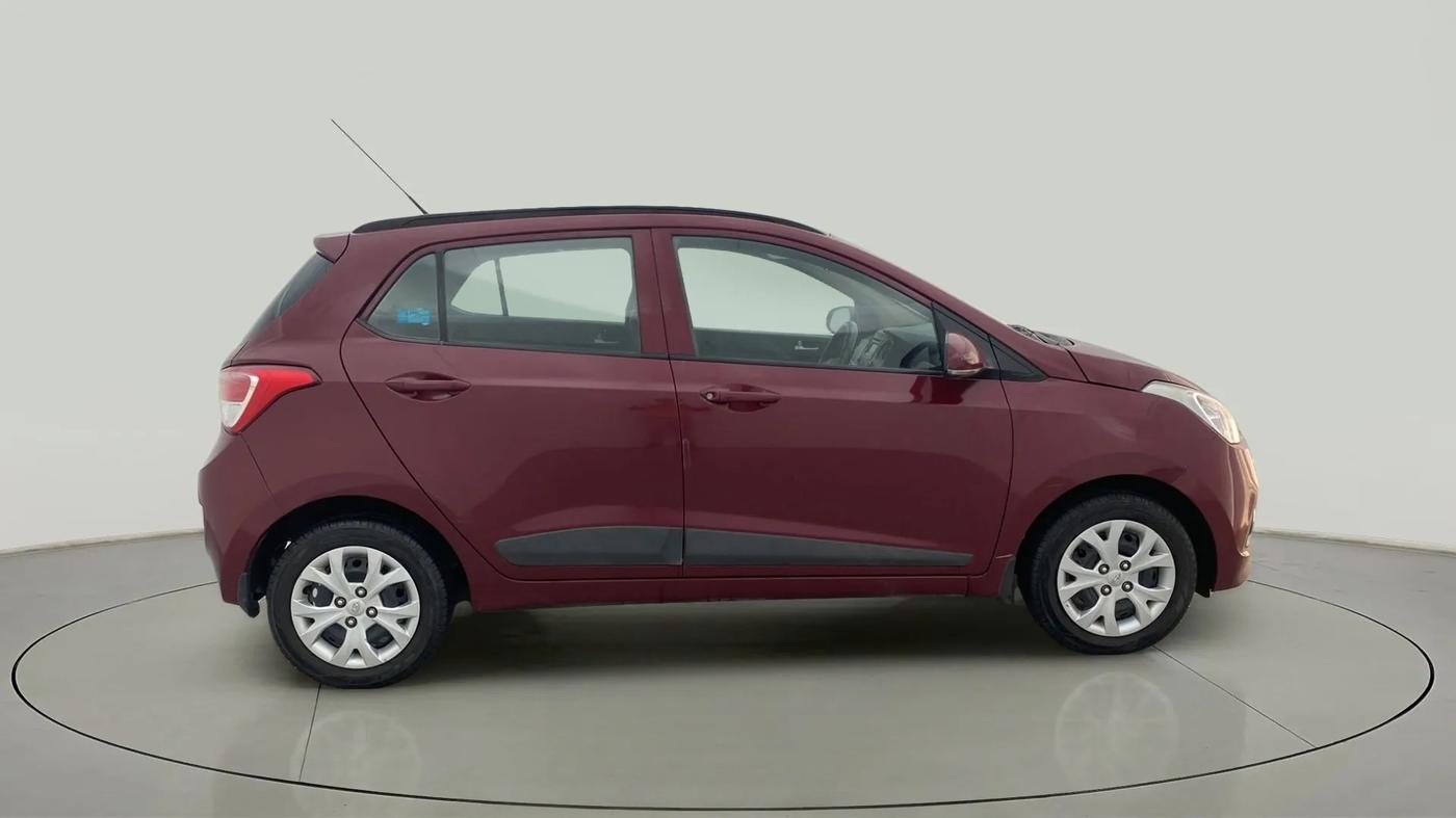 2015 Hyundai Grand i10 SPORTZ 1.2 KAPPA VTVT, Petrol, Manual, 39,956 km, Right Side