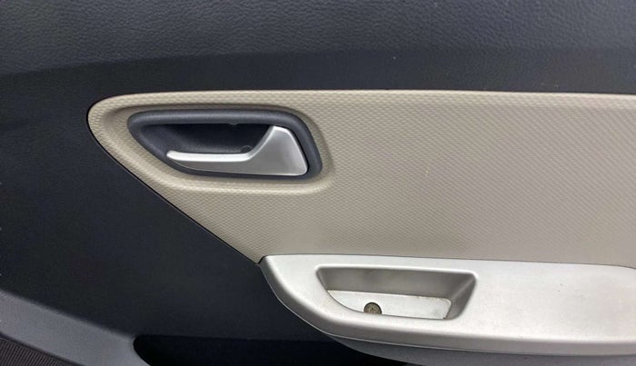 2016 Maruti Alto K10 VXI, Petrol, Manual, 44,317 km, Driver Side Door Panels Control