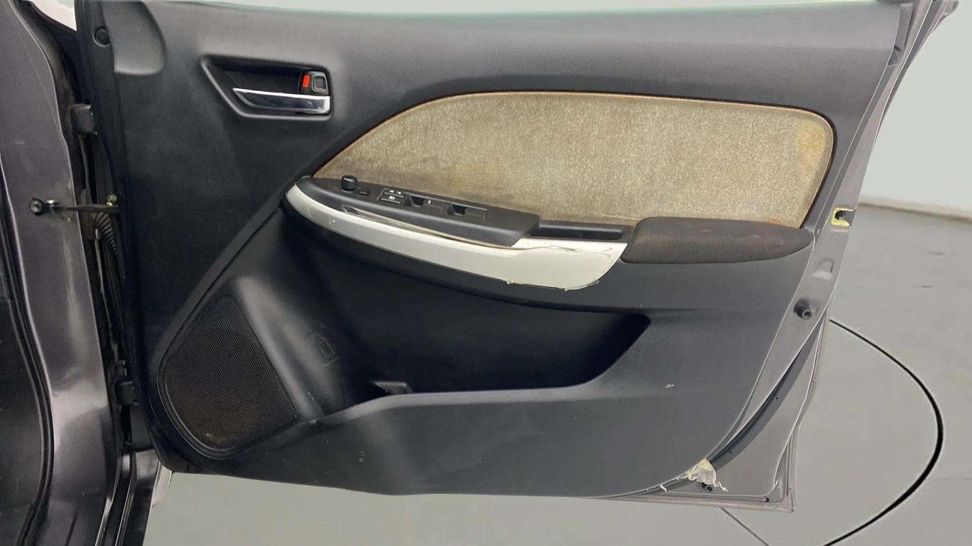 2017 Maruti Baleno ZETA PETROL 1.2, Petrol, Manual, 37,186 km, Driver Side Door Panels Control