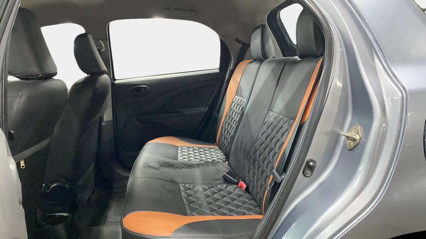 2013 Toyota Etios Liva G, Petrol, Manual, 34,312 km, Right Side Rear Door Cabin