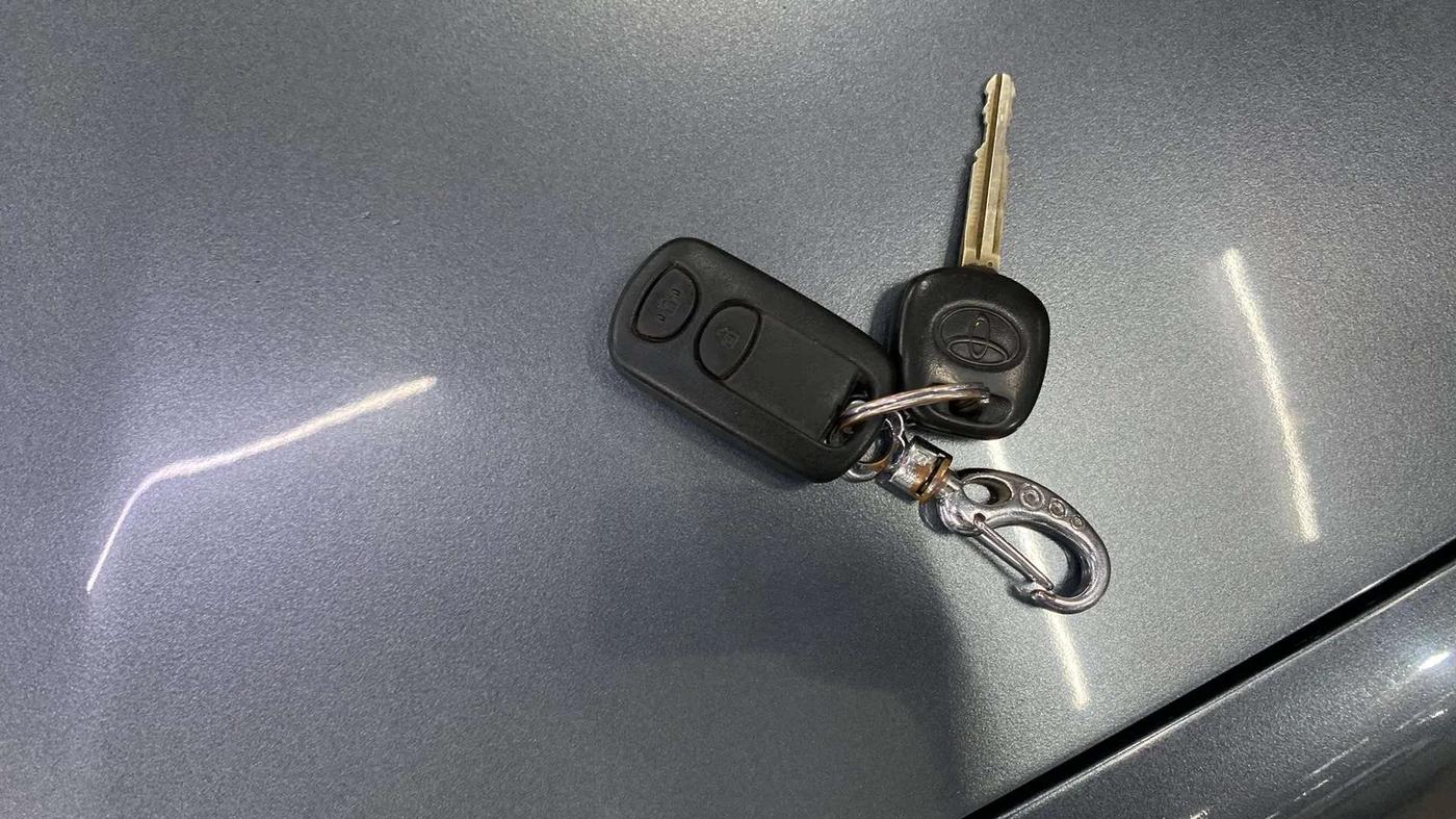 2013 Toyota Etios Liva G, Petrol, Manual, 34,312 km, Key Close Up