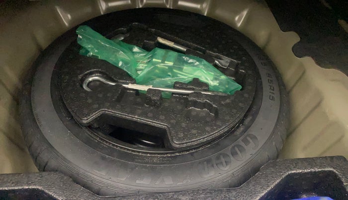 2017 Maruti Ciaz ZXI+, Petrol, Manual, 75,373 km, Spare Tyre