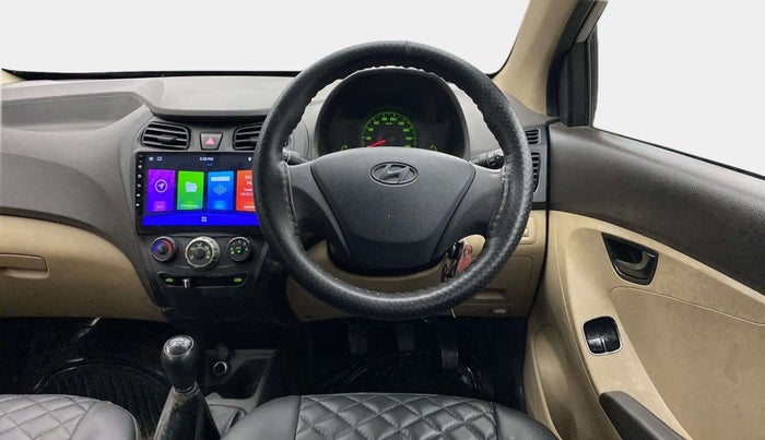 2017 Hyundai Eon ERA +, Petrol, Manual, 1,03,172 km, Steering Wheel Close Up