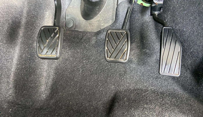 2021 Maruti IGNIS ZETA 1.2, Petrol, Manual, 17,458 km, Pedals