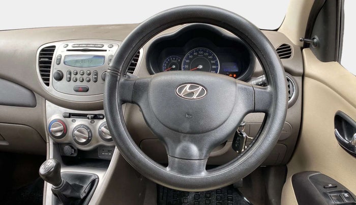 2014 Hyundai i10 SPORTZ 1.1, Petrol, Manual, 55,896 km, Steering Wheel Close Up