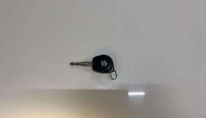 2019 Maruti Swift VXI, Petrol, Manual, 52,011 km, Key Close Up