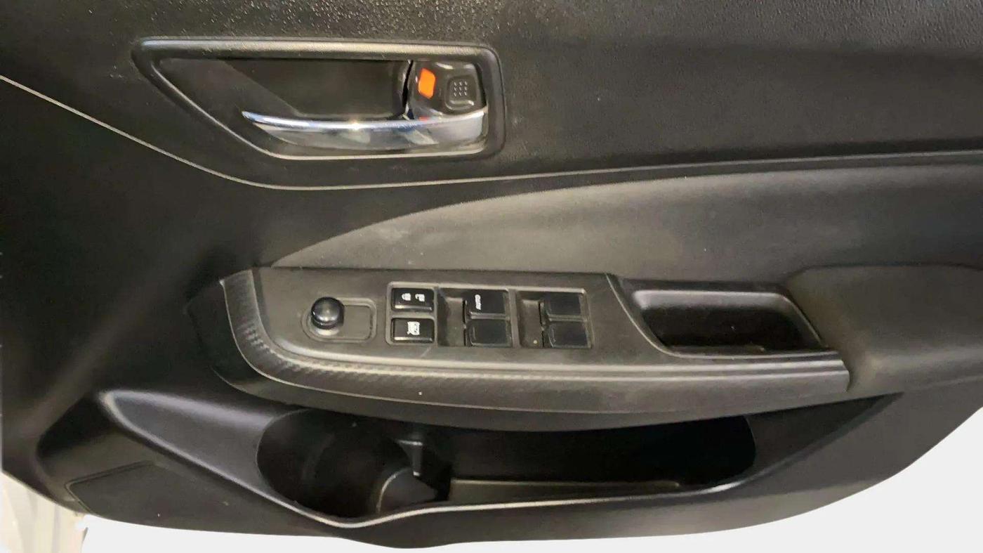 2019 Maruti Swift VXI, Petrol, Manual, 52,011 km, Driver Side Door Panels Control