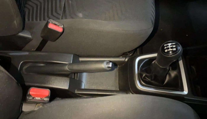 2019 Maruti Swift VXI, Petrol, Manual, 52,011 km, Gear Lever