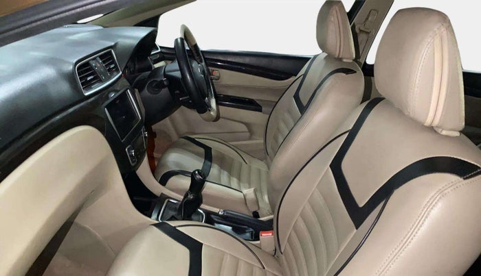 2016 Maruti Ciaz ZXI+, Petrol, Manual, 95,265 km, Right Side Front Door Cabin