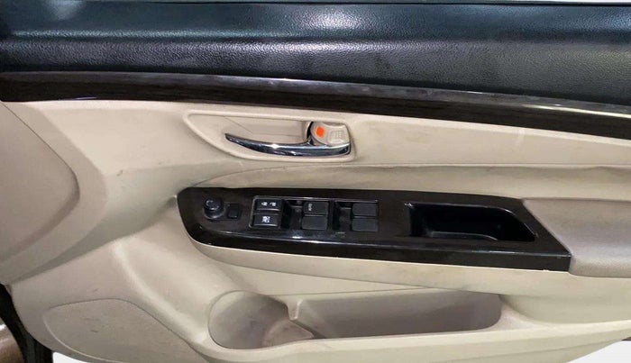 2016 Maruti Ciaz ZXI+, Petrol, Manual, 95,265 km, Driver Side Door Panels Control