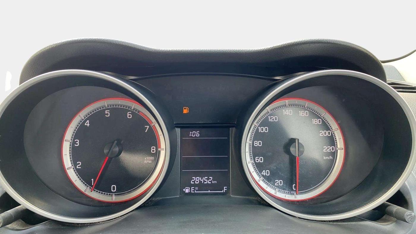 2019 Maruti Swift VXI, Petrol, Manual, 28,423 km, Odometer Image