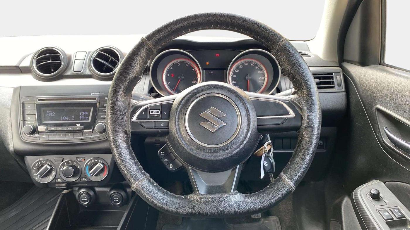 2019 Maruti Swift VXI, Petrol, Manual, 28,423 km, Steering Wheel Close Up