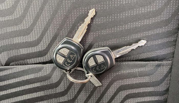 2019 Maruti Swift VXI, Petrol, Manual, 28,423 km, Key Close Up