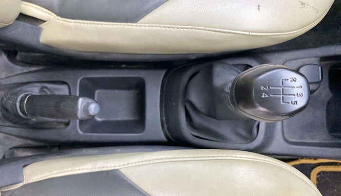 2017 Renault Kwid RXL, Petrol, Manual, 51,101 km, Gear Lever