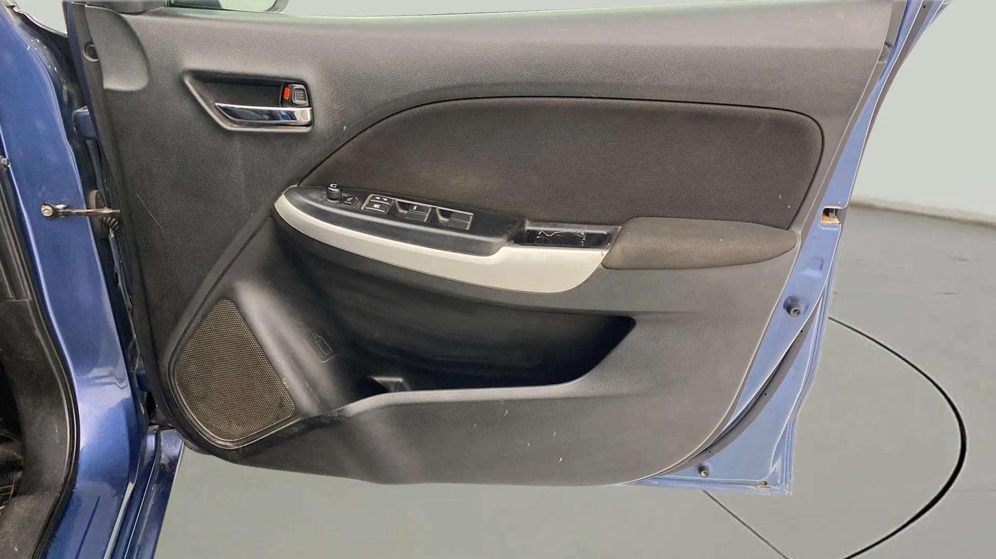 2018 Maruti Baleno ALPHA PETROL 1.2, Petrol, Manual, 73,363 km, Driver Side Door Panels Control