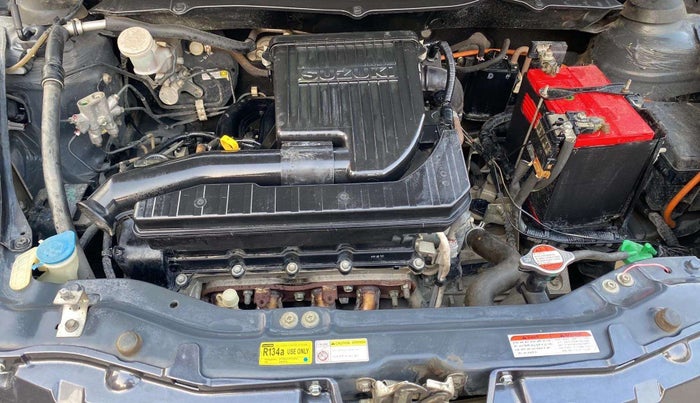 2017 Maruti Swift VXI, Petrol, Manual, 37,240 km, Open Bonet