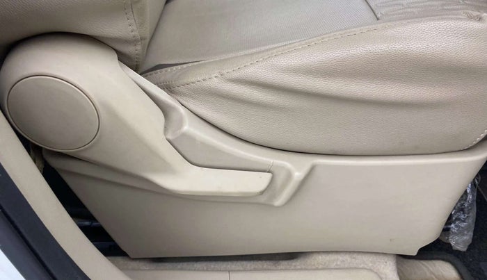 2019 Maruti Ertiga VXI SHVS, Petrol, Manual, 10,931 km, Driver Side Adjustment Panel