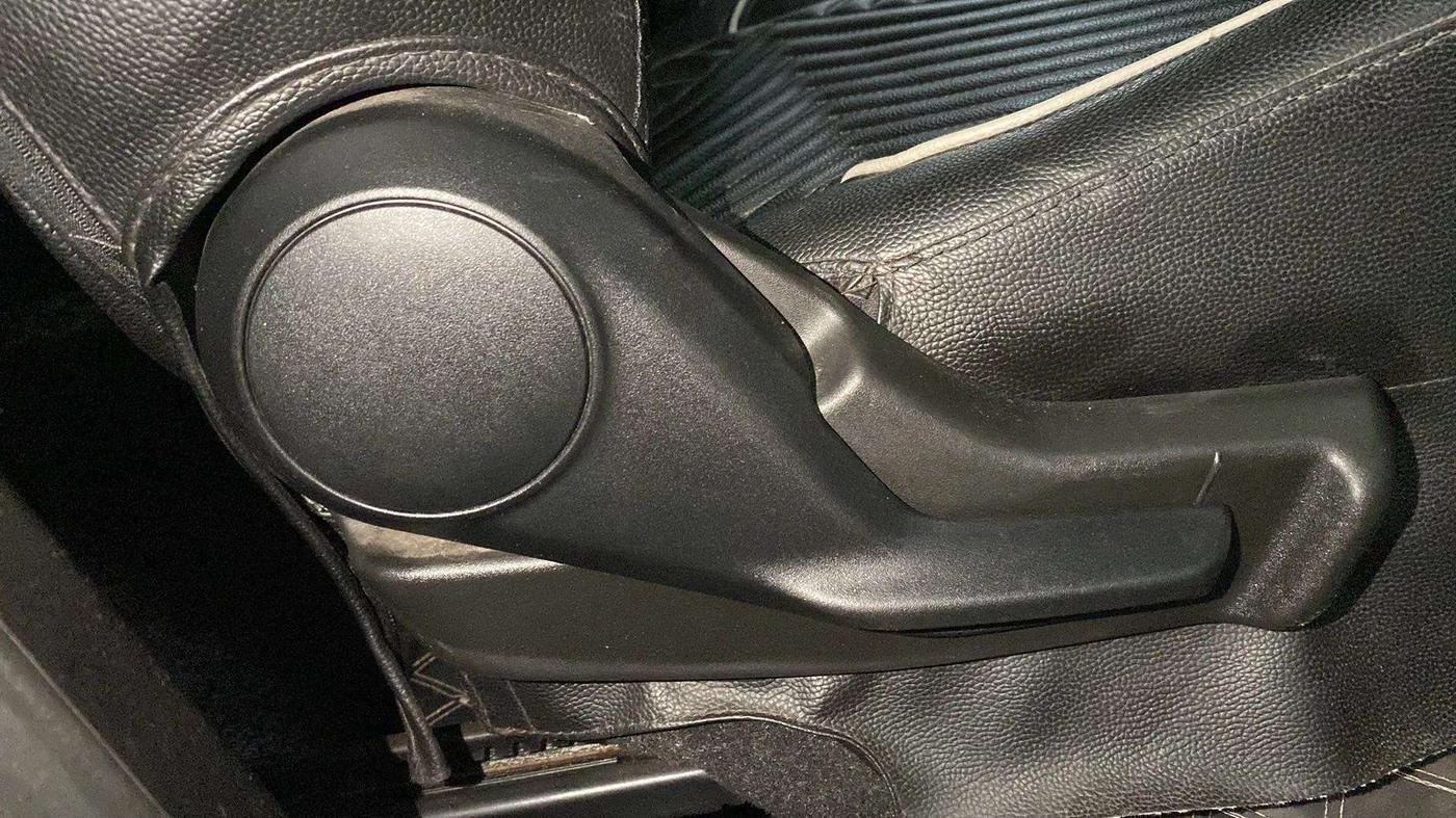 2017 Maruti IGNIS SIGMA 1.2, Petrol, Manual, 57,391 km, Driver Side Adjustment Panel
