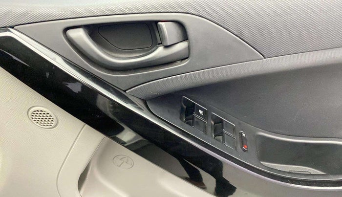 2019 Tata NEXON XM PETROL, Petrol, Manual, 29,473 km, Driver Side Door Panels Control